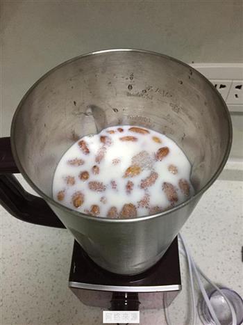 香甜花生牛奶的做法步骤3