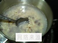红豆腊肉粽子粥的做法图解7
