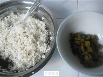 葡萄干薏米粽的做法步骤3