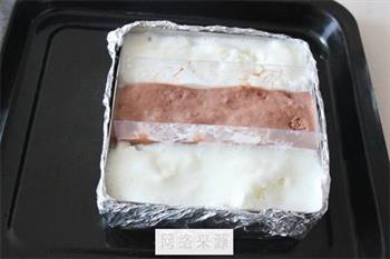 双色冰淇淋蛋糕的做法步骤7