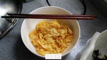 羊栖菜虾米蛋炒饭的做法步骤2