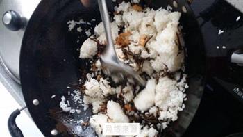 羊栖菜虾米蛋炒饭的做法步骤5