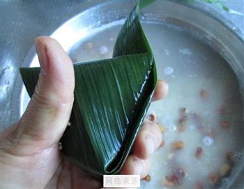 黄米核桃仁蜜枣粽的做法步骤11