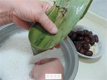 红枣莲子青豆粽的做法步骤5