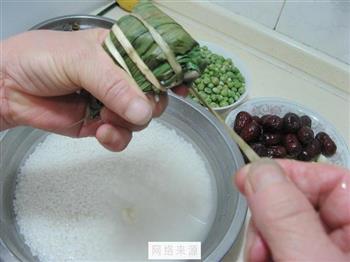 红枣莲子青豆粽的做法图解8