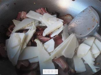 腊肉炒鲜笋的做法步骤10
