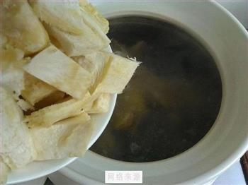 榴莲壳煲骨汤的做法步骤6
