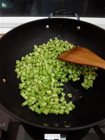 榄菜肉末四季豆的做法步骤7