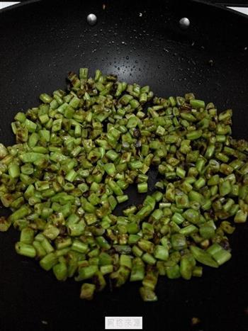 榄菜肉末四季豆的做法步骤8