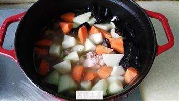 老黄瓜排骨汤的做法图解7