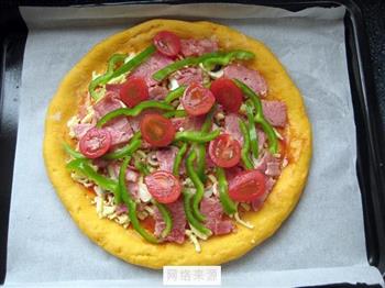 南瓜饼胚培根披萨的做法图解7