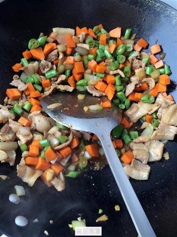 五花肉萝卜豆角焖饭的做法步骤4