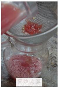 冰爽西瓜汁的做法步骤3