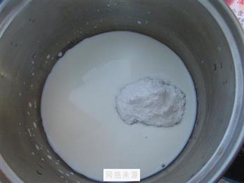 奶香焦糖布丁的做法步骤1