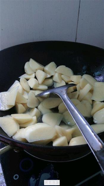 土豆炖鸡块的做法步骤5