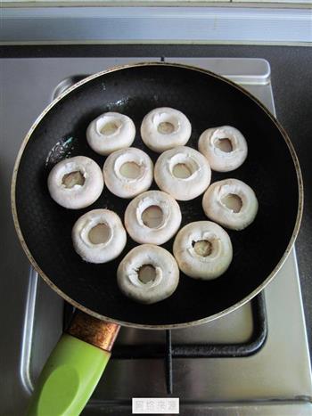 超简单平底锅烤蘑菇的做法步骤3