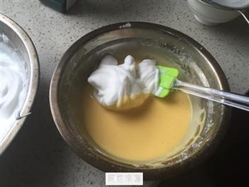 酸奶戚风蛋糕的做法步骤10