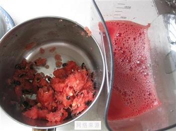 鲜榨西瓜汁的做法步骤5