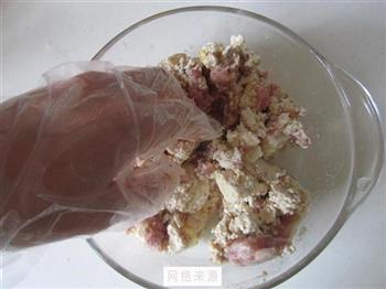 焦熘豆腐丸子的做法步骤3