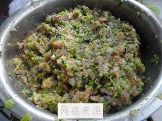 芹菜圆白菜饺子的做法步骤8