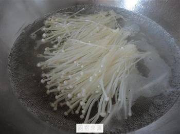 炝拌金针菇的做法步骤7