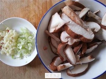 蚝油香菇木耳叶的做法图解2