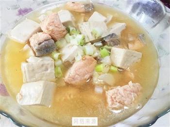 三文鱼炖豆腐的做法图解7