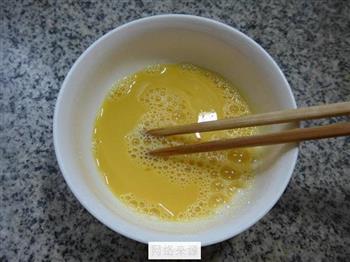 韭菜鸡蛋炒饭的做法步骤3