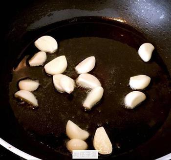 大蒜焖黄鳝段煲的做法图解6