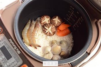锅巴海鲜饭的做法步骤2