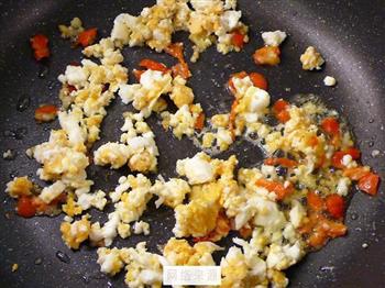 咸蛋干煸四季豆的做法步骤4