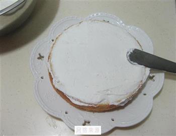 奶油水果夹心蛋糕的做法步骤6