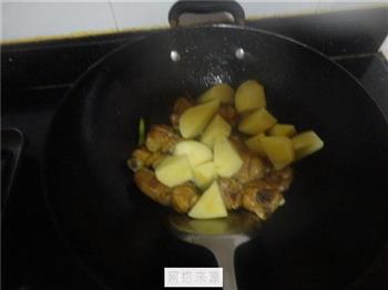 土豆烧鸡腿的做法步骤5