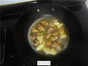 土豆烧鸡腿的做法步骤6