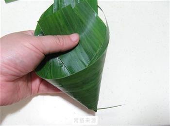 玉米叶红枣粽子的做法图解5