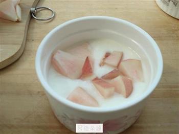 鲜桃酸奶盆栽的做法步骤8