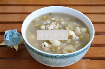 莲子薏米绿豆汤的做法图解3