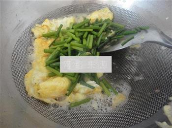 韭菜苔炒鸡蛋的做法图解6