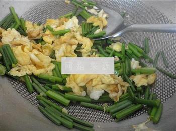 韭菜苔炒鸡蛋的做法图解7