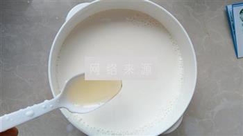 自制蜂蜜酸奶的做法图解4
