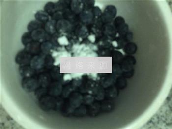 蓝莓酸奶的做法步骤3