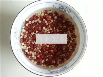 薏米红豆汤的做法图解1