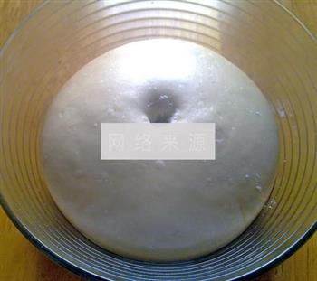 椰蓉葡萄花环面包的做法步骤9