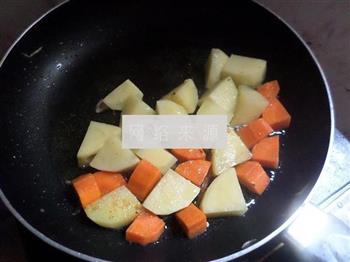 土豆咖喱鸡块的做法步骤5