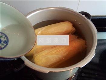 水煮老玉米的做法步骤5