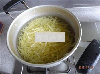凉拌土豆丝红油炝土豆丝的做法图解2