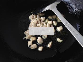 毛豆米炒豆丁的做法步骤5