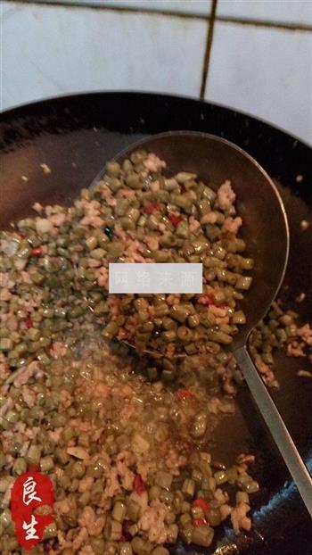 酸豇豆炒肉末的做法步骤5