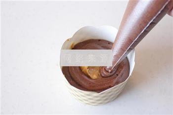 花生巧克力蛋糕的做法步骤7
