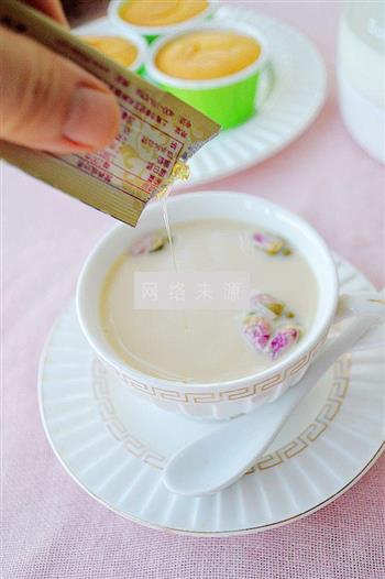 玫瑰奶茶的做法步骤9